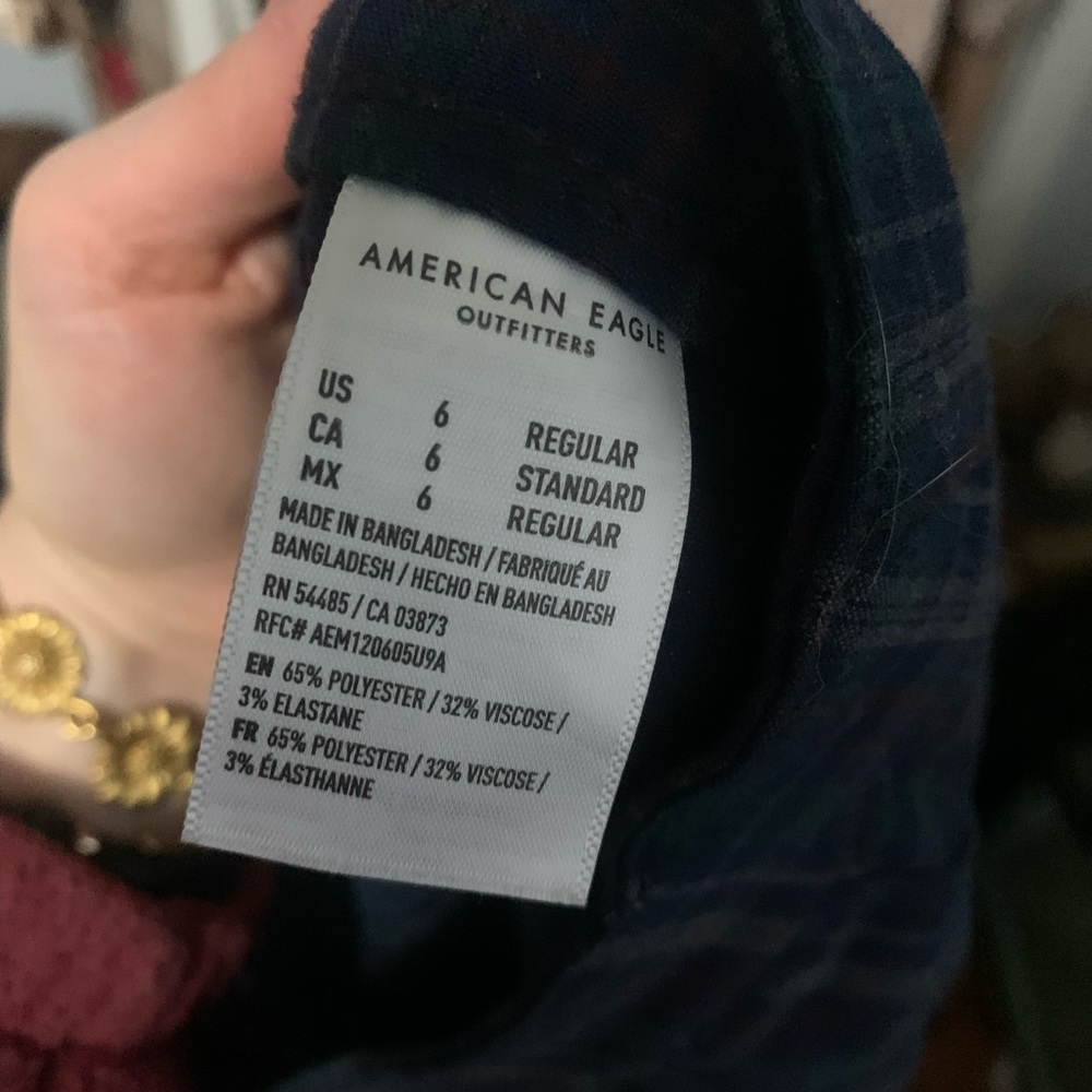 American Eagle size 6 plaid skirt. - Picture 4 of 6